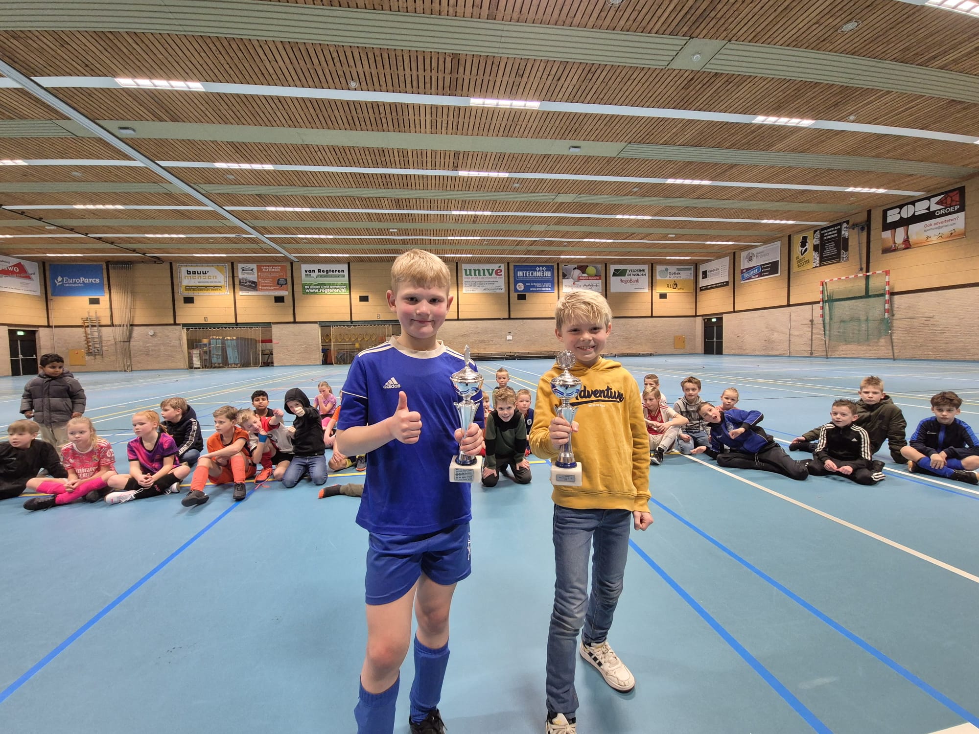 4 tegen 4, JO10 & JO11